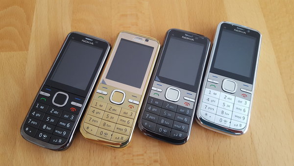 Nokia C5-00 in Grau, Schwarz, Weiss oder Gold